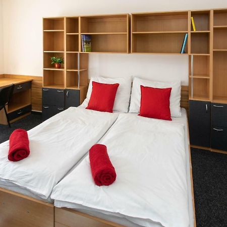 Hotel Masarykova Kolej à Prague Extérieur photo