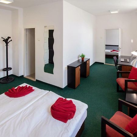 Hotel Masarykova Kolej à Prague Extérieur photo