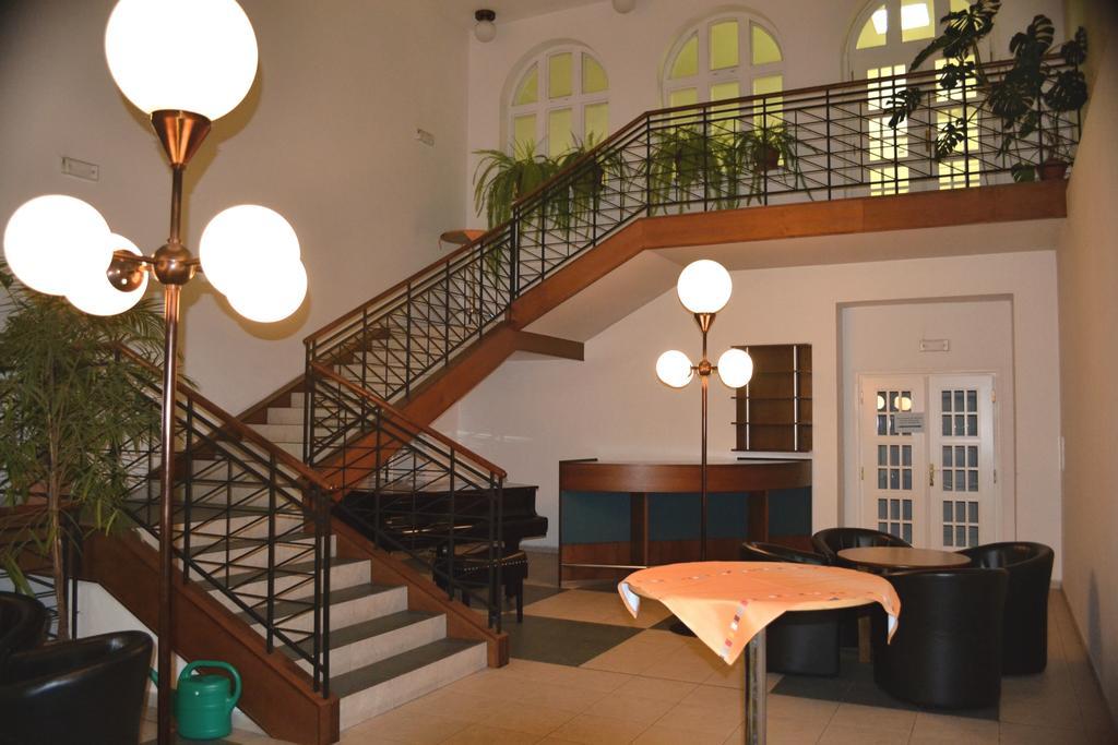 Hotel Masarykova Kolej à Prague Extérieur photo