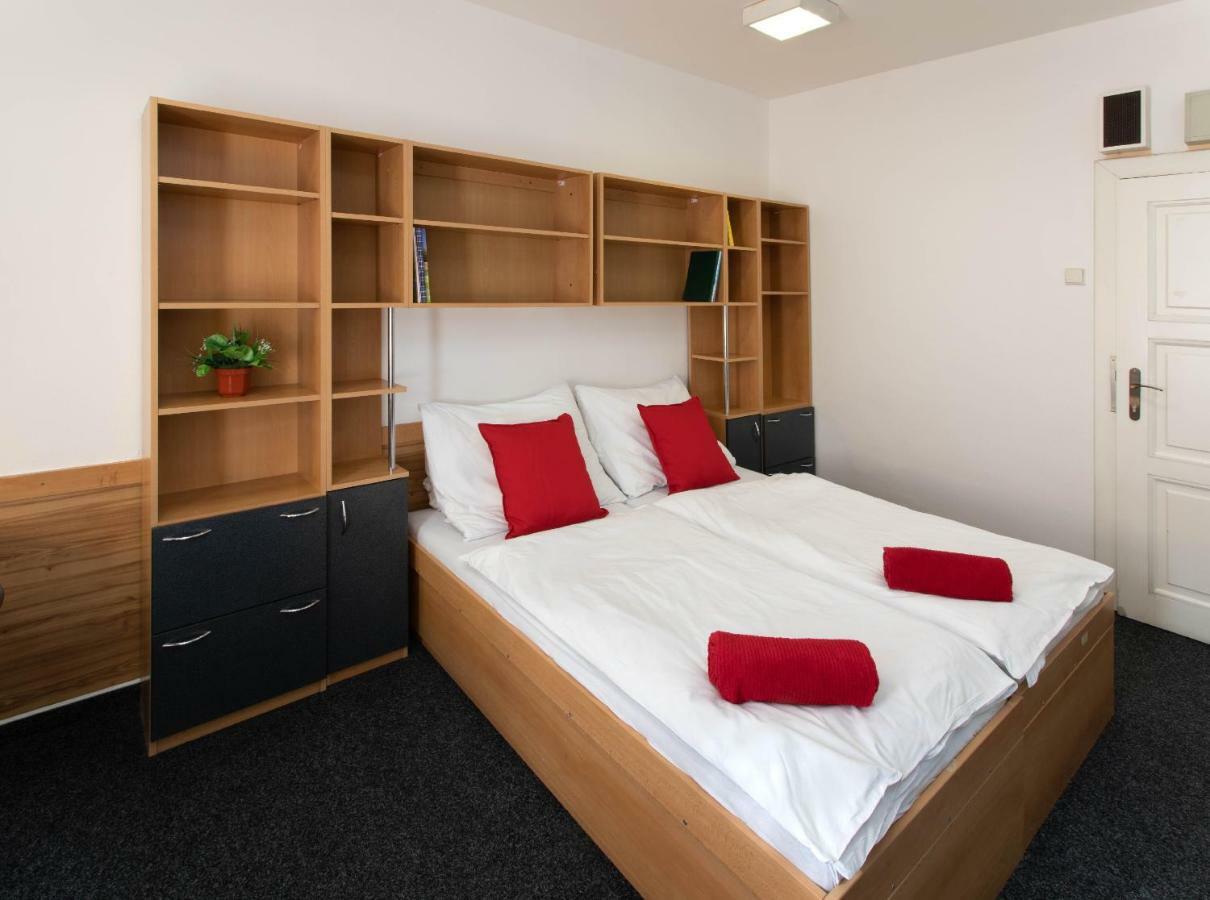 Hotel Masarykova Kolej à Prague Extérieur photo