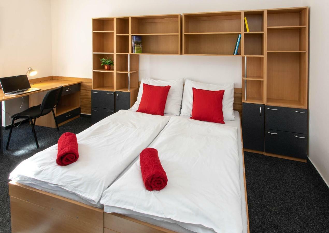 Hotel Masarykova Kolej à Prague Extérieur photo