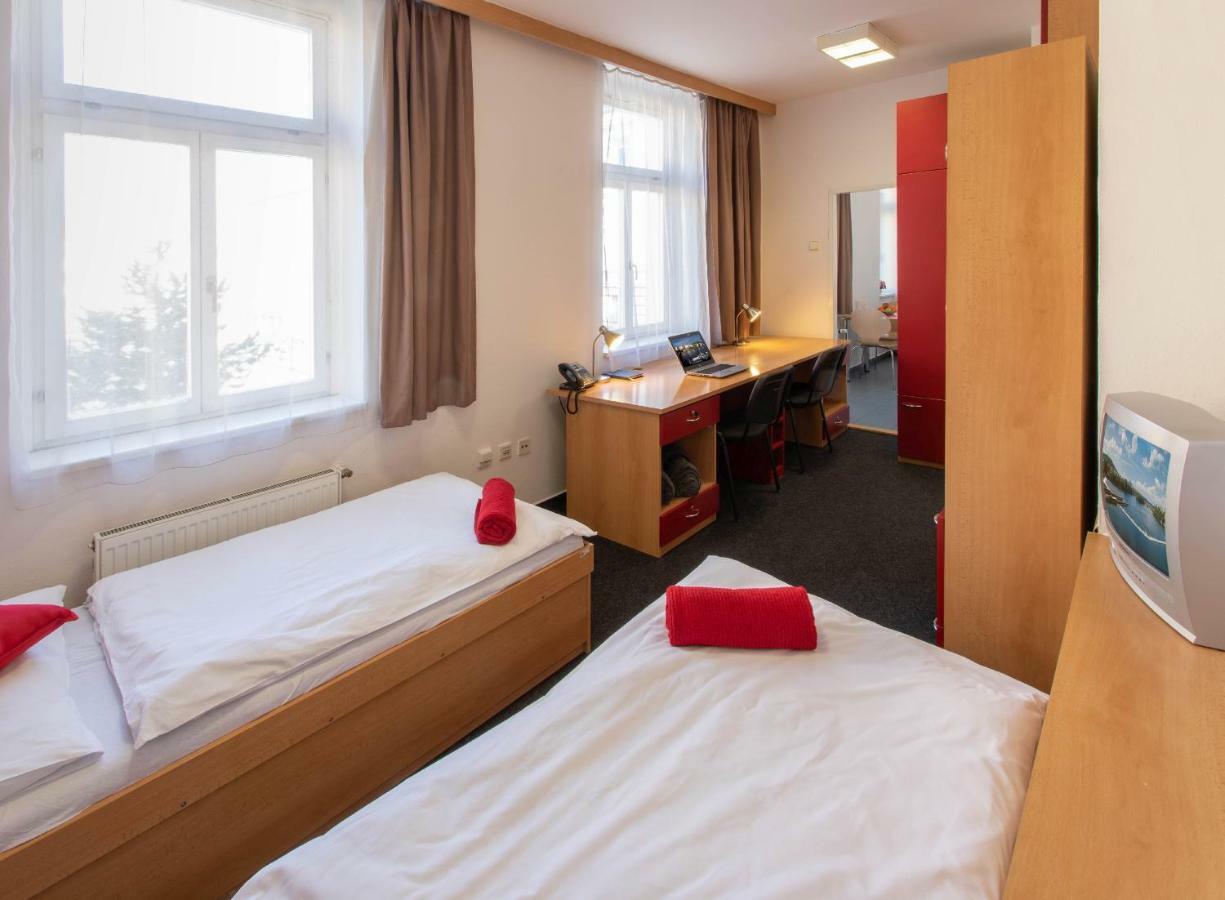 Hotel Masarykova Kolej à Prague Extérieur photo